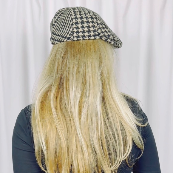 Vintage Houndstooth Tam Newsboy Cap • Golf Hat in Black and Beige - Picture 7 of 9